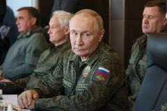 ロシア大統領が合同演習を視察