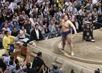 大の里５度目Ｖ横綱初制覇
