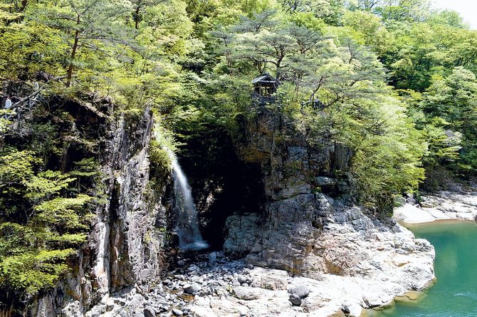 虹見橋からの絶景が望めます