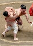 宇良が執念の逆転劇、初Ｖ可能性