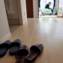＜３＞手に入れた「当たり前」の暮らし　「知らない」は貧困連鎖に