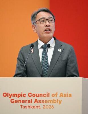 　ＯＣＡの総会で愛知・名古屋アジア大会の準備状況を報告する組織委の村手聡事務総長＝２６日、タシケント（共同）