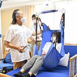 「ノーリフティングケア」栃木県内でも リフト導入で腰痛防止 介護の質向…