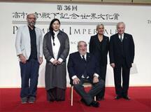 ピアニストのシフさんら喜びの声
