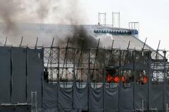 羽田空港付近の工事現場で火災