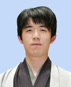 藤井聡太が最年少の永世三冠に
