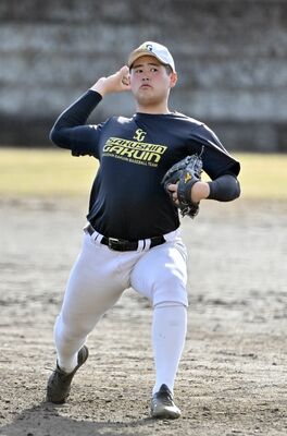 小川哲平