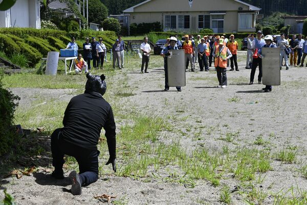 クマの出没を想定した対応訓練