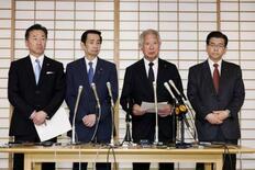皇位継承策、引き続き検討