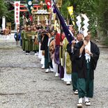古式ゆかしく練り歩き　矢板・木幡神社で武者行列　４年ぶり秋季例大祭