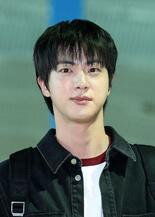 BTSジンさんにキスで在宅起訴