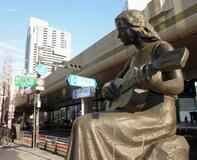 芋洗坂からけやき坂へ　六本木、巨大施設周辺歩く