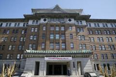 勤務校で盗撮、２教員を懲戒免職