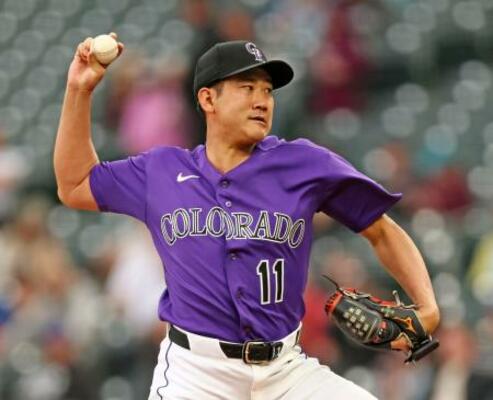 　メッツ戦に先発し、５回１／３を投げ３安打４失点で２敗目を喫したロッキーズ・菅野＝デンバー（ゲッティ＝共同）