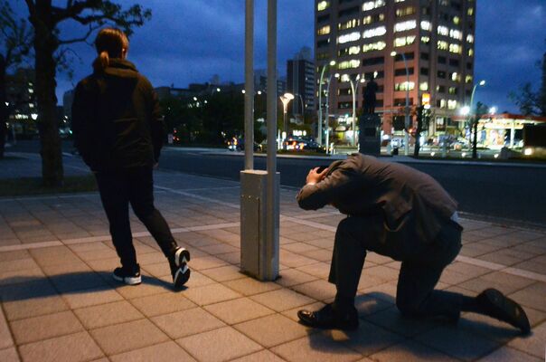 失恋後に胸が痛くなるのはなぜだろう（写真はイメージ）