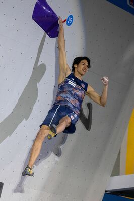 男子決勝で３位に入った楢崎明＝中国・紹興