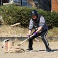 矢板で注目の「棍棒飛ばし」　いったいどんなスポーツ？　記者が体験　振り下ろす爽快感、しびれも心地よく