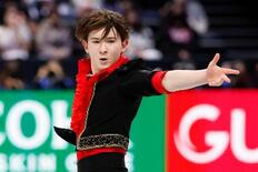 島田麻央、中田璃士がSP首位