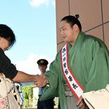 三田関が特殊詐欺防止訴え　宇都宮中央署の一日署長に　秋場所後に結ったま…