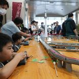 鉄道模型の“運転”満喫　制服着用体験も　栃木駅で初の電車まつり