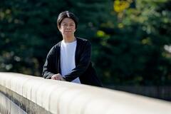 現在の天皇制では、18歳の男の子に結婚について質問せざるを得ない