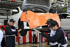 接客力や整備スキル競う