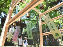 天明鋳物の「風鈴参道」初開催　佐野