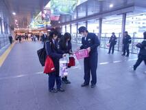 警察官の募集 市内で広報活動