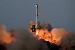 模擬衛星放出に初めて成功