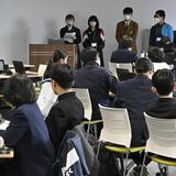 新しい真岡市のリーダーズへ　中学生32人が研修　支援制度や農産物…魅力を見つけPR