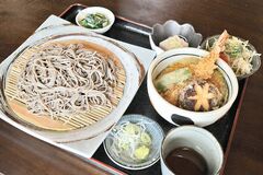 蕎麦屋たどころミニ天丼セット