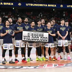 宇都宮ブレックス、東地区３連覇の金字塔　ゴール下支配、若手も躍動　キャプテン田臥の３点シュートも