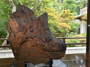 【とちぎ戦後80年 遺構は語る】焼けた大ケヤキの仏像(宇都宮)