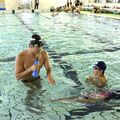 競泳の水沼選手、出身地・真岡で初の教室 小学生に泳ぐ楽しさ伝授