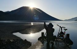 山頂に輝く日の出