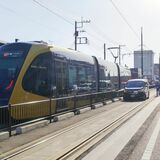 停止中のLRTに乗用車が衝突　宇都宮の停留場「陽東３丁目」　一時全線で運転見合わせ