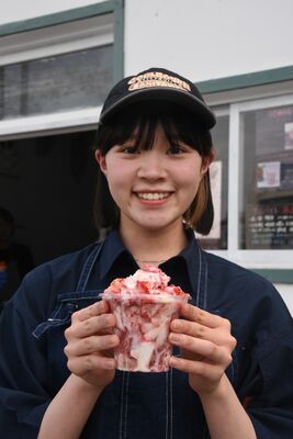 暑い夏にも市産イチゴの魅力を味わえる「けずりいちご」