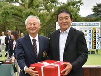 北関東シニアオープンゴルフ　シニアの部・石垣が逆転初Ｖ　ゴールドの部は…