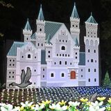 色とりどりの光が “おとぎの世界” 演出　下野・グリムの森でイルミネーションスタート