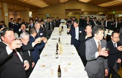 各界の代表者 １１０人出席