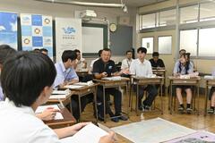 上三川高生、町長と対話　