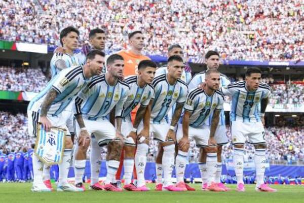 　アルゼンチンイレブン＝カンザスシティー（共同）