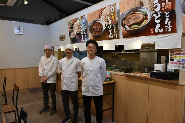 店主の大島さん（右）