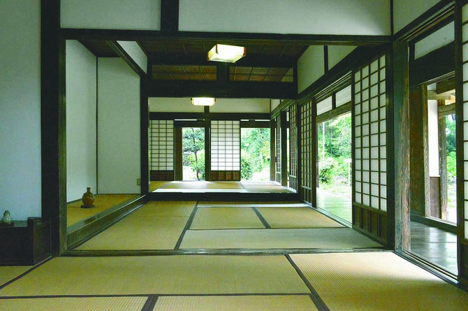 写真奥は、大切なお客さまをお通しする上段の間