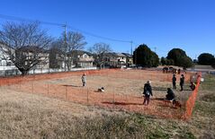 地域づくり目指し、宇大生有志が大学内の草地につくったものとは　24年1…