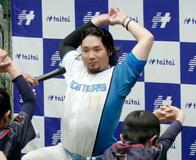 日本ハム伊藤、札幌で野球教室