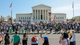 【米国の出生地主義】「反移民」に歯止め
