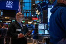 ＮＹ株、小幅続伸で最高値