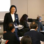 「逆ピース」も意味異なる　異文化交流のポイント伝授　ＡＮＡ客室乗務員が…