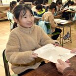 元気な姿でまた来年　県内公立小中学校などで終業式　458校が冬休みに